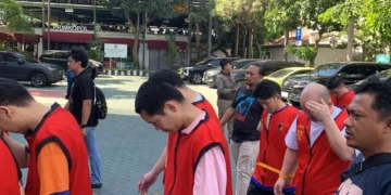 Sindikat Scam di Surabaya Dibongkar: Berawal dari Penyekapan, 44 Orang Tersangka