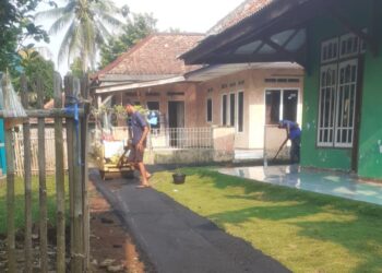 Pembangunan Jalan Lingkungan RT 01 dan RT 02 RW 01 Desa Taringgul Landeuh Direalisasikan dari Dana Desa